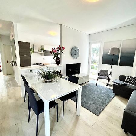 Your Familyapartment In Sirmione Buitenkant foto