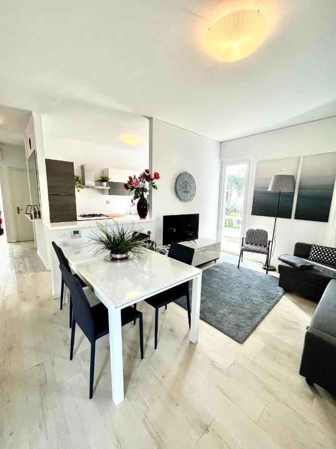 Your Familyapartment In Sirmione Buitenkant foto