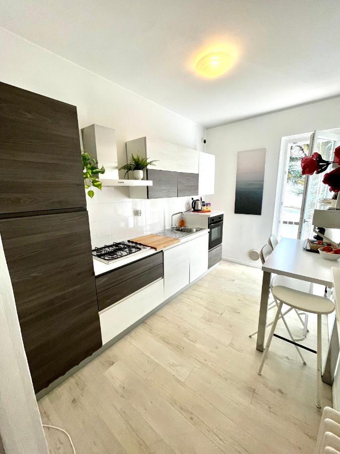 Your Familyapartment In Sirmione Buitenkant foto