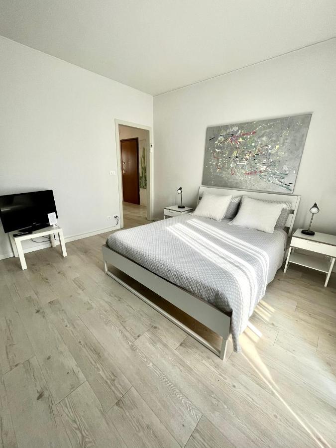 Your Familyapartment In Sirmione Buitenkant foto