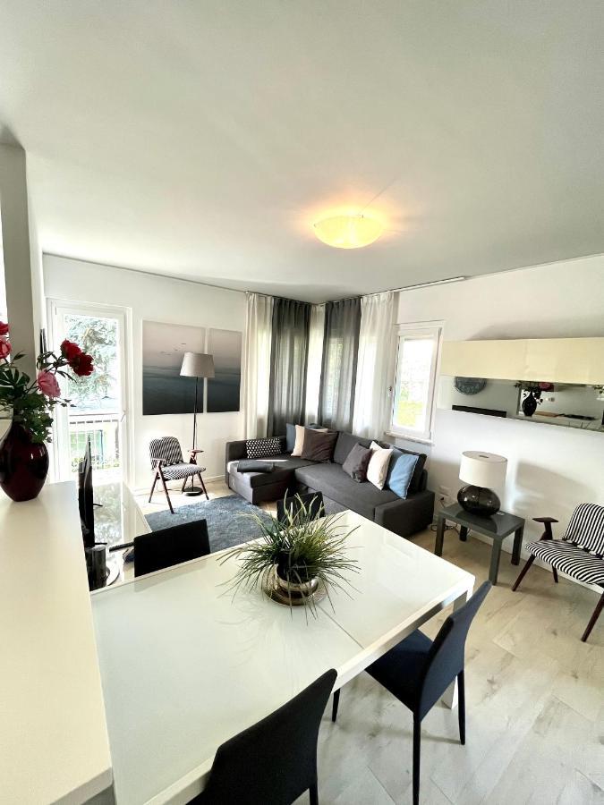 Your Familyapartment In Sirmione Buitenkant foto