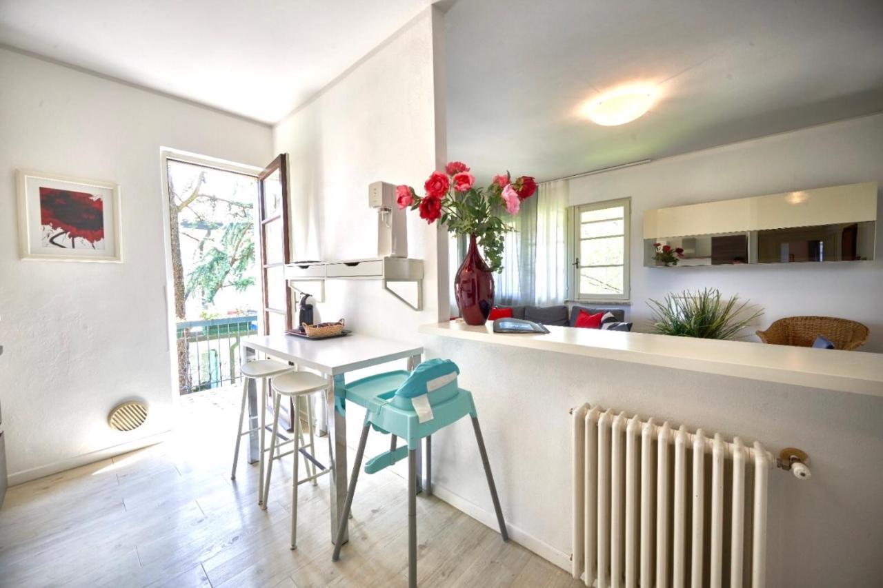 Your Familyapartment In Sirmione Buitenkant foto